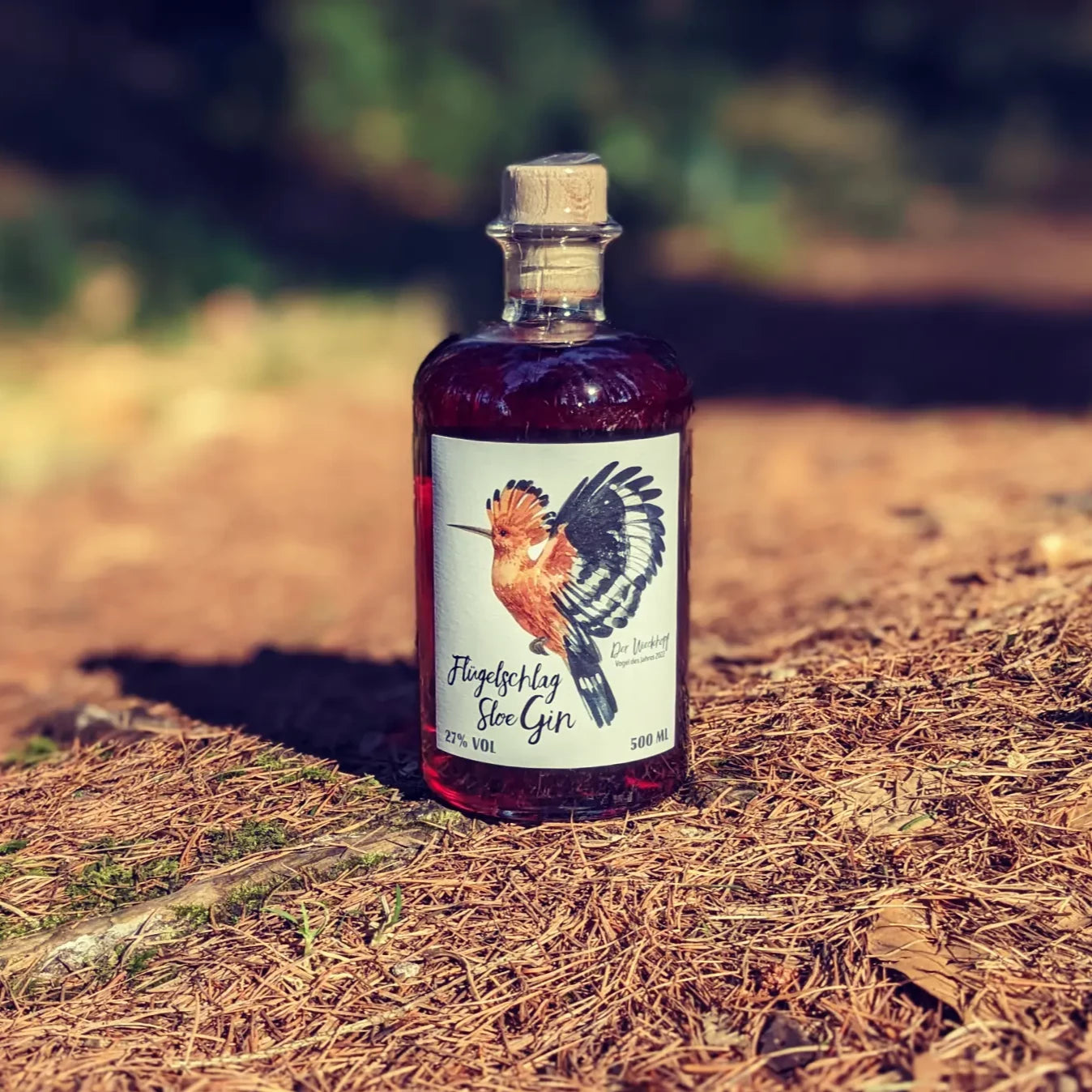 Eine Flasche Flügelschlag Sloe Gin